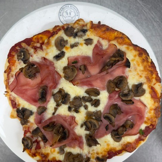 Paris Pizza.